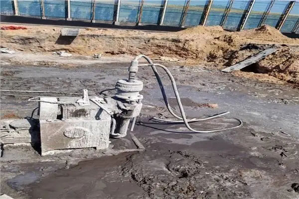 南岸水泡基础注浆加固